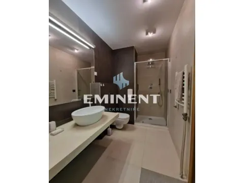 Izdavanje, trosoban stan, 130m², Savski Venac, Beograd - image 11