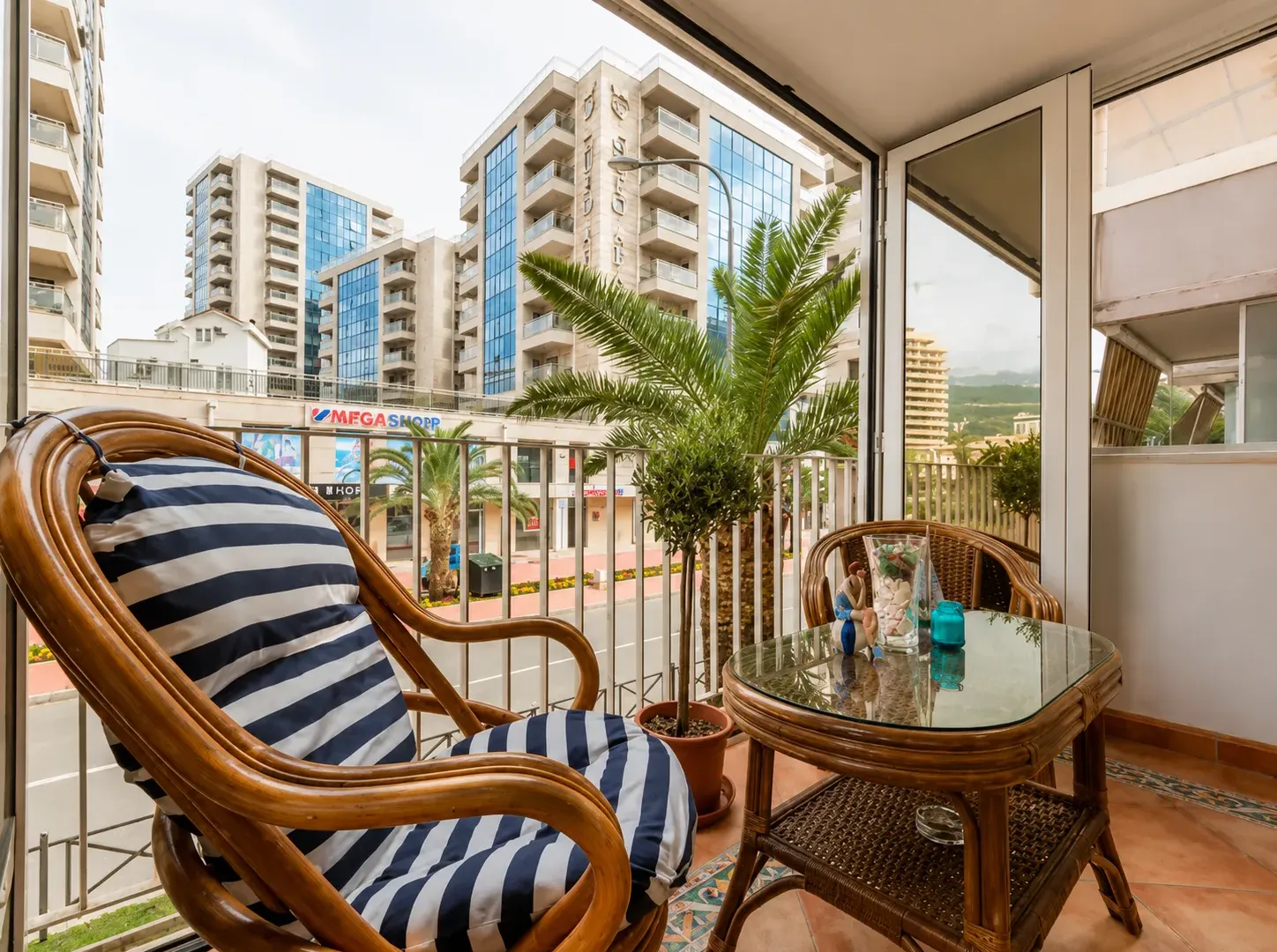 Rent, two bedroom apartment, 100m², Centar, Budva