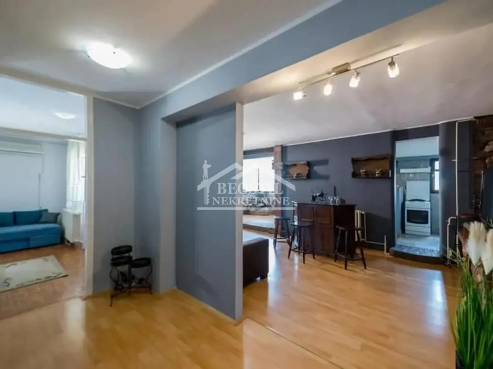 Prodaja, dvosoban stan, 52m², Centar, Smederevo