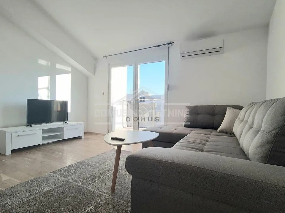 Prodaja, jednosoban stan, 45m², Blok 9, Podgorica