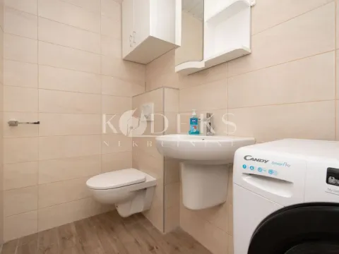 Izdavanje, poslovni prostor, 64m², City Kej, Podgorica - image 9