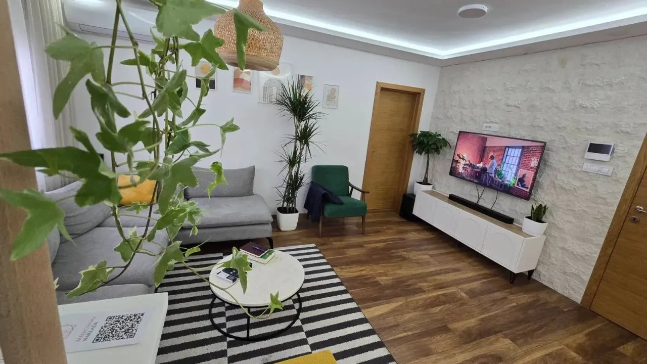 Prodaja, trosoban stan, 89m², Centar, Podgorica