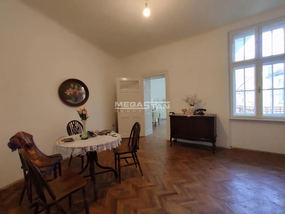 Prodaja, dvosoban stan, 87m², Stari Grad, Beograd