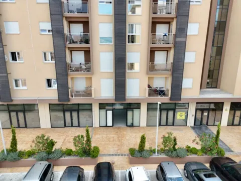 Izdavanje, poslovni prostor, 130m², City Kvart, Podgorica - image 5