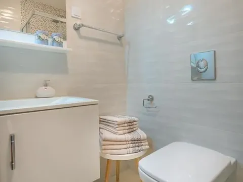 Sale, two bedroom apartment, 55m², Bečići, Budva - image 6