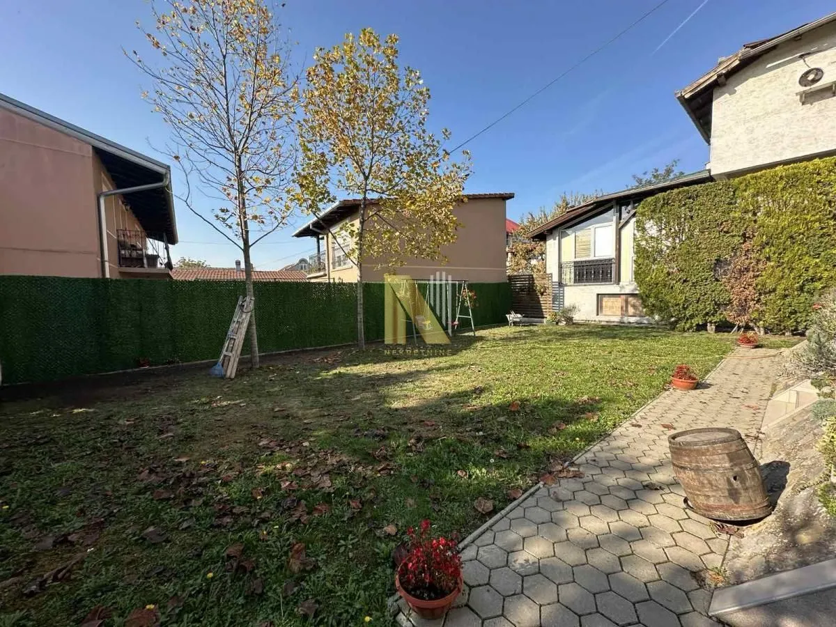 Prodaja, kuća, 298m², Klisa, Novi Sad Sve Podlokacije