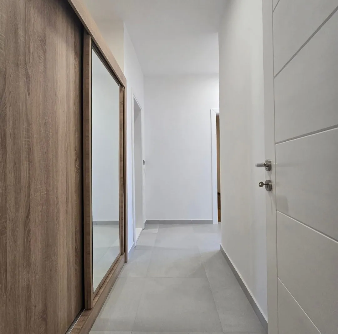 Prodaja, dvosoban stan, 71m², Gorica C, Podgorica