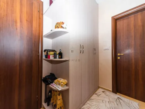 Sale, two bedroom apartment, 70m², Stari Aerodrom, Podgorica - image 10