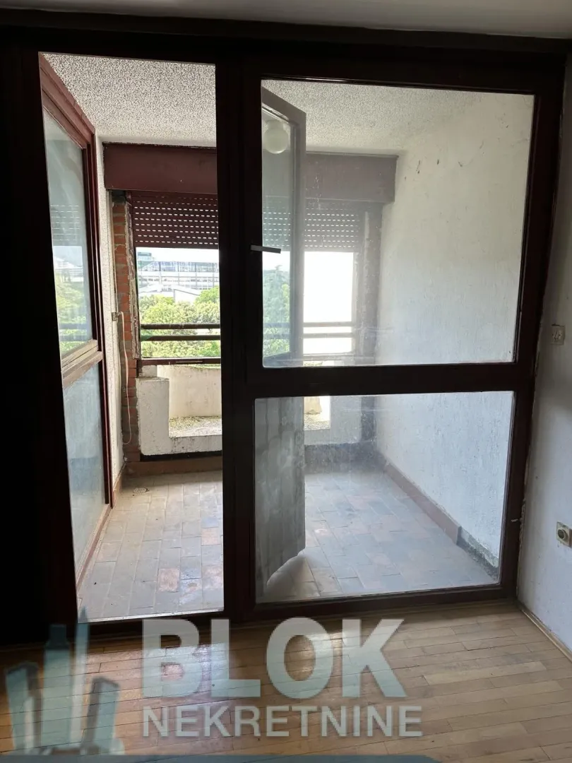 Prodaja, dvosoban stan, 80m², Blok 5, Podgorica