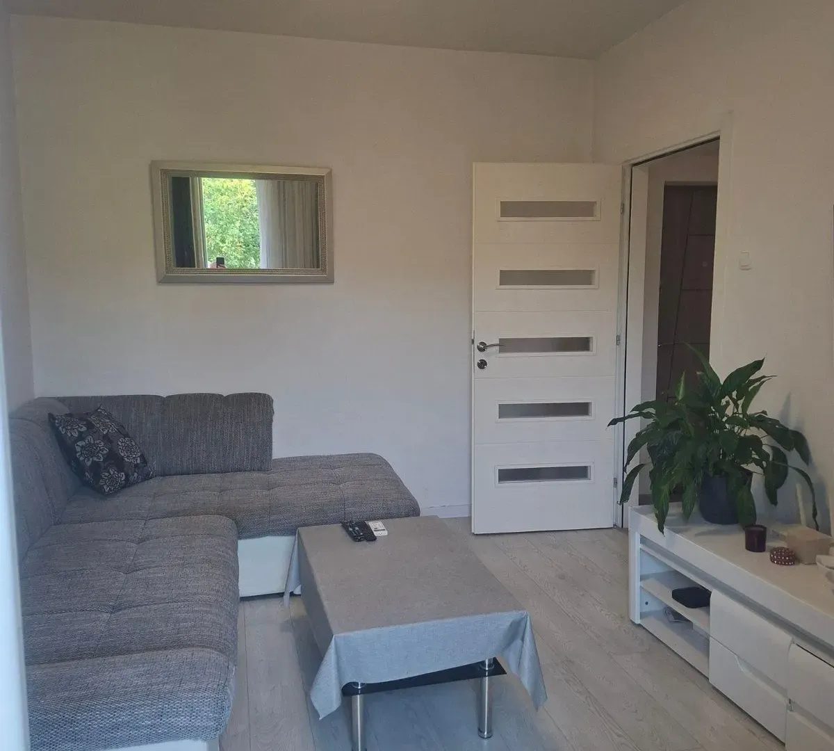 Izdavanje, jednosoban stan, 52m², Preko Morače, Podgorica
