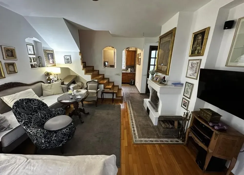 Prodaja, četvorosoban stan, 110m², Stari Grad, Beograd