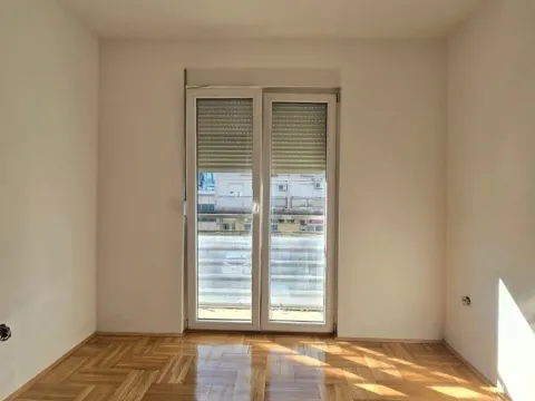 Prodaja, dvosoban stan, 73m², Blok 9, Podgorica - image 7