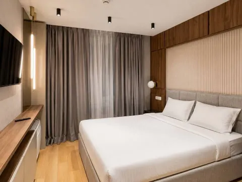 Izdavanje, trosoban stan, 142m², Centar, Budva - image 9