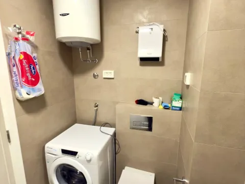 Izdavanje, jednosoban stan, 45m², Pobrežje, Podgorica - image 6