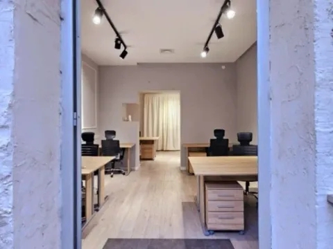 Izdavanje, poslovni prostor, 80m², Centar, Podgorica - image 10