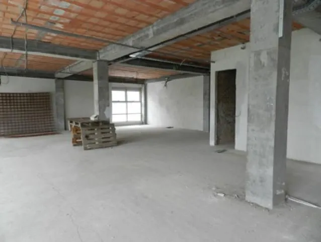 Rent, office space, 625m², Batajnica, Beograd