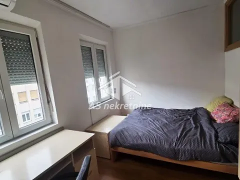 Rent, three bedroom apartment, 65m², Stari Grad, Beograd - image 10