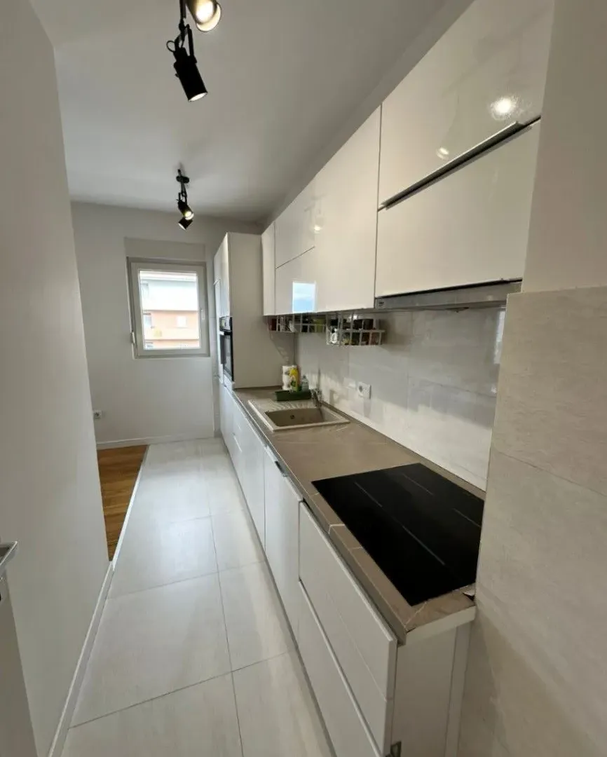 Rent, two bedroom apartment, 70m², Central Point, Podgorica