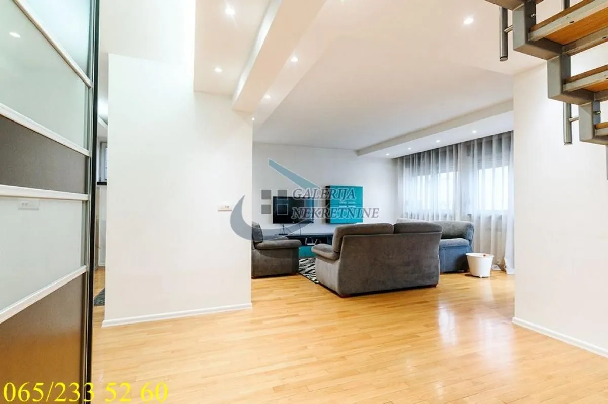 Prodaja, četvorosoban stan, 101m², Autokomanda, Voždovac Sve Podlokacije