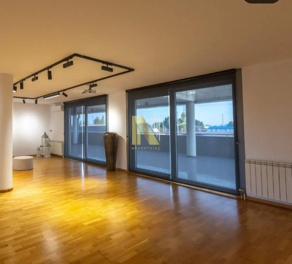 Rent, office space, 345m², Avijatičarsko naselje, Novi Sad Sve Podlokacije