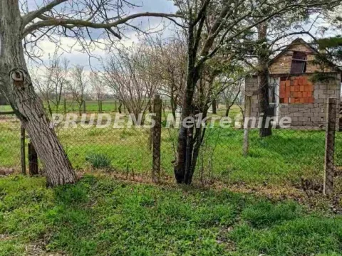 Kuća in Sremski Mihaljevci