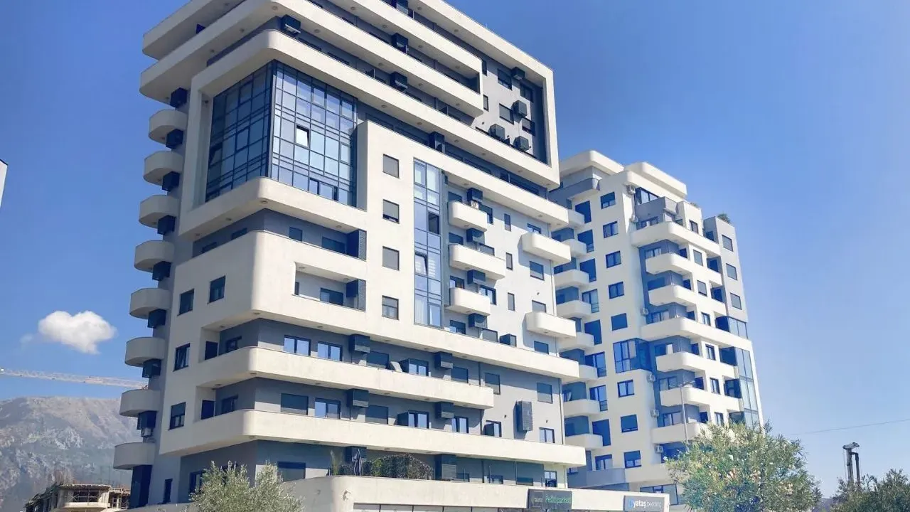 Prodaja, dvosoban stan, 54m², Centar, Bar