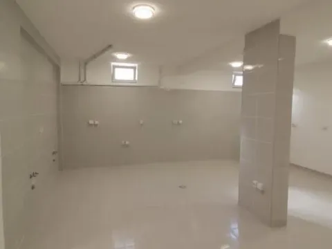 Izdavanje, poslovni prostor, 144m², Podgorica, Crna Gora - image 6