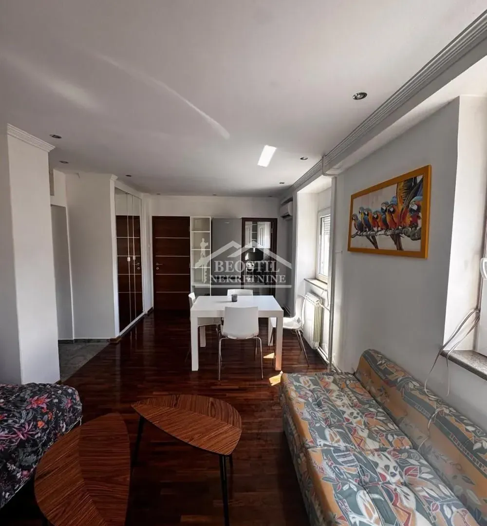 Prodaja, dvosoban stan, 37m², Stari Grad, Beograd