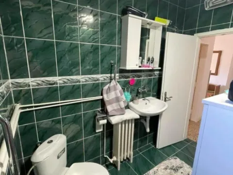 Rent, house, 100m², Cetinje, Crna Gora - image 7