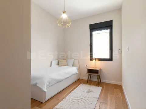 Izdavanje, dvosoban stan, 66m², Centar, Tivat - image 8