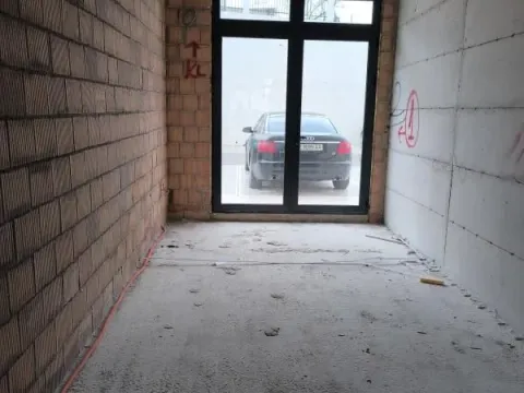 Rent, office space, 77m², Šušanj, Bar - image 5