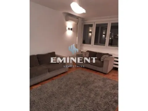 Izdavanje, trosoban stan, 70m², Novi Beograd Sve Podlokacije, Beograd