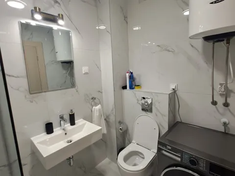 Izdavanje, dvosoban stan, 60m², Stara Varoš, Podgorica - image 11