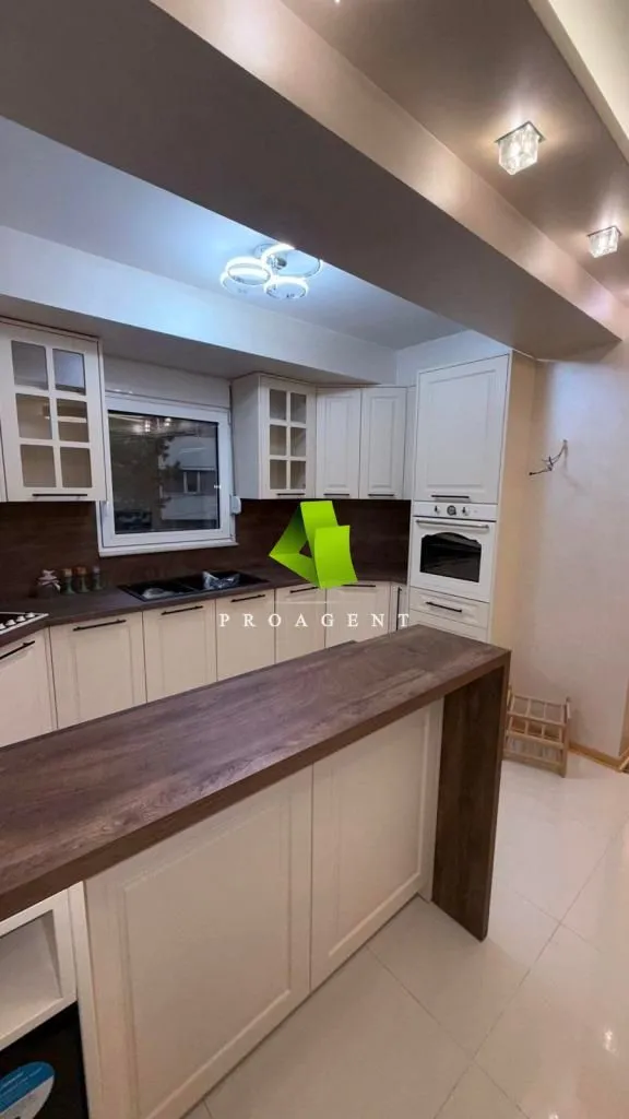 Sale, four bedroom apartment, 156m², Palilula, Niš
