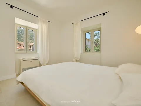 Rent, house, 200m², Dobrota, Kotor - image 22