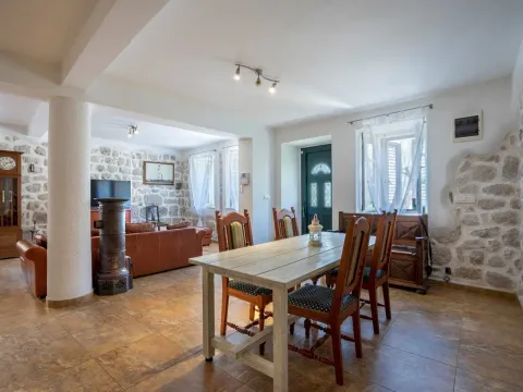 Prodaja, kuća, 181m², Ljuta, Kotor - image 7