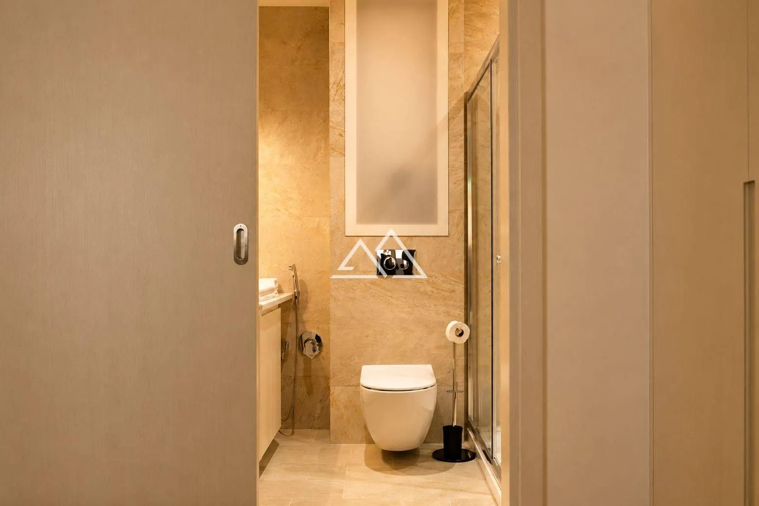 Prodaja, jednosoban stan, 64m², Centar, Kotor