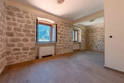 Sale, house, 130m², Muo, Kotor - image 8