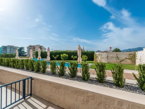 Prodaja, jednosoban stan, 54m², Centar, Tivat - image 13