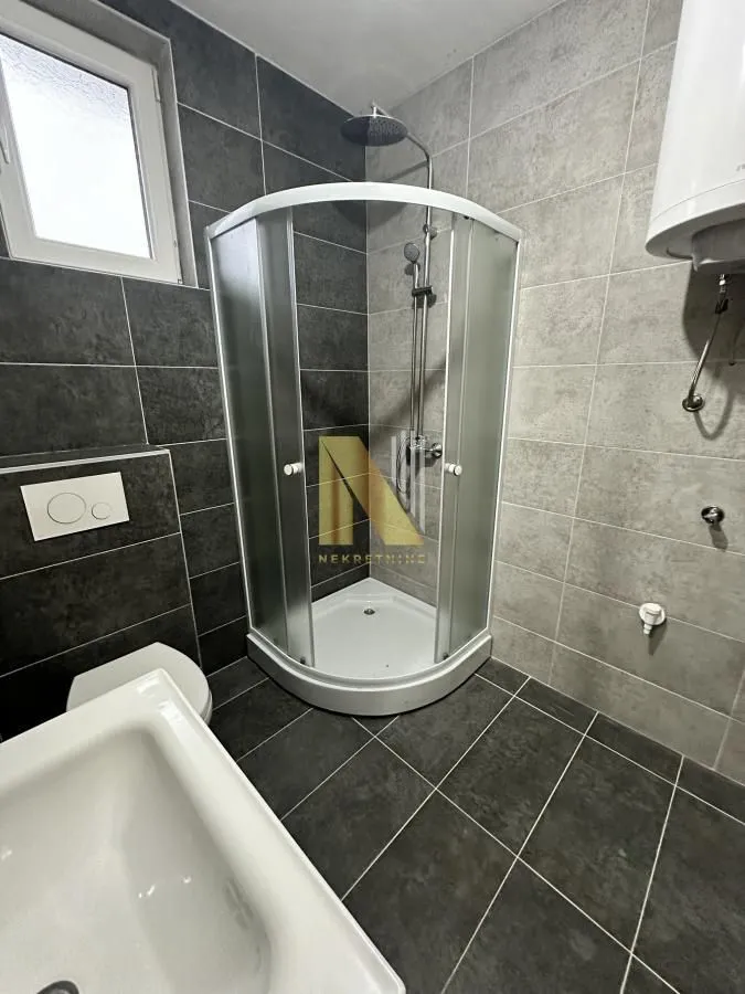 Prodaja, trosoban stan, 73m², Tatarsko brdo, Petrovaradin