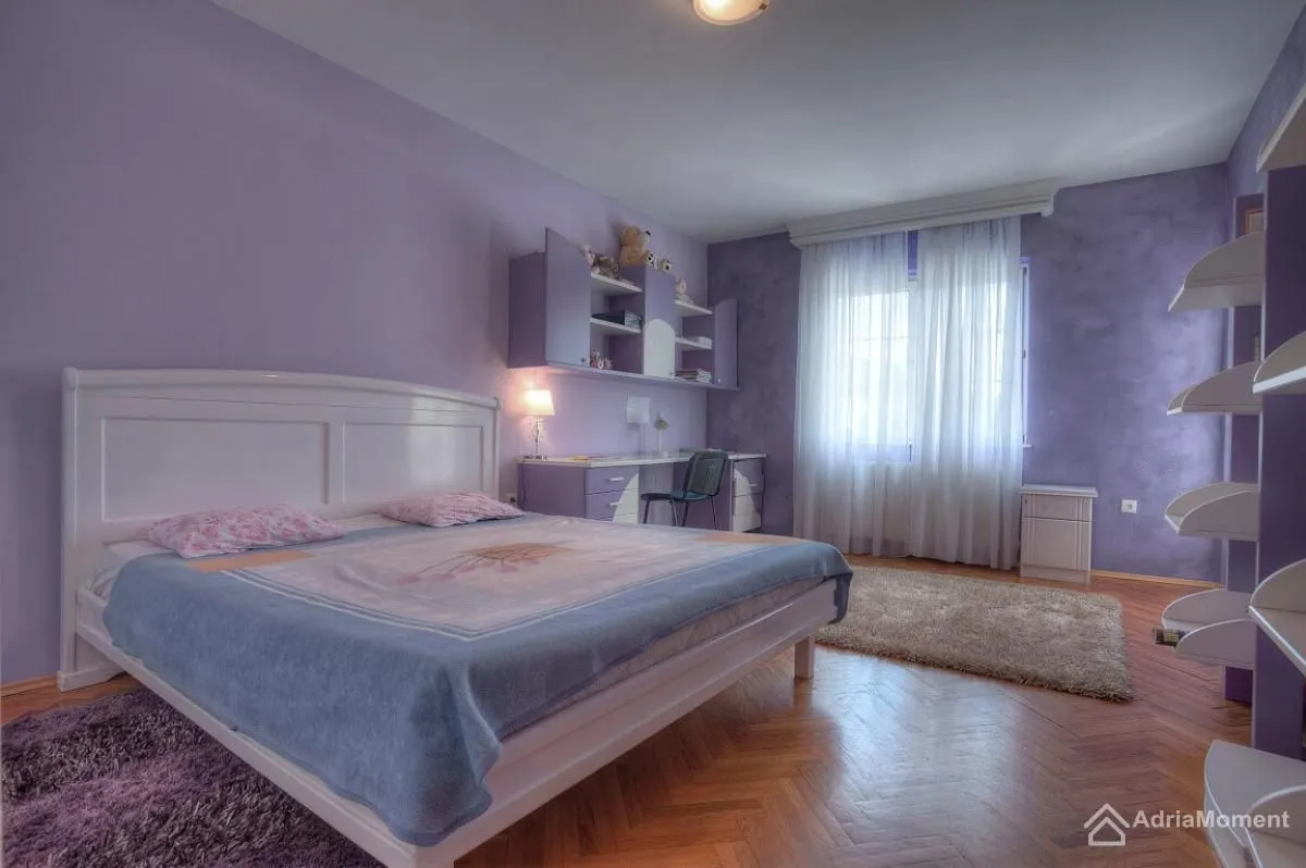 Sale, house, 700m², Tološi, Podgorica