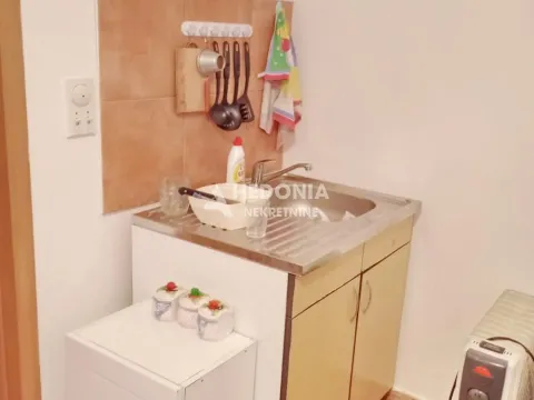 Prodaja, stan, 16m², Zemun Novi Grad, Zemun Sve Podlokacije - image 3