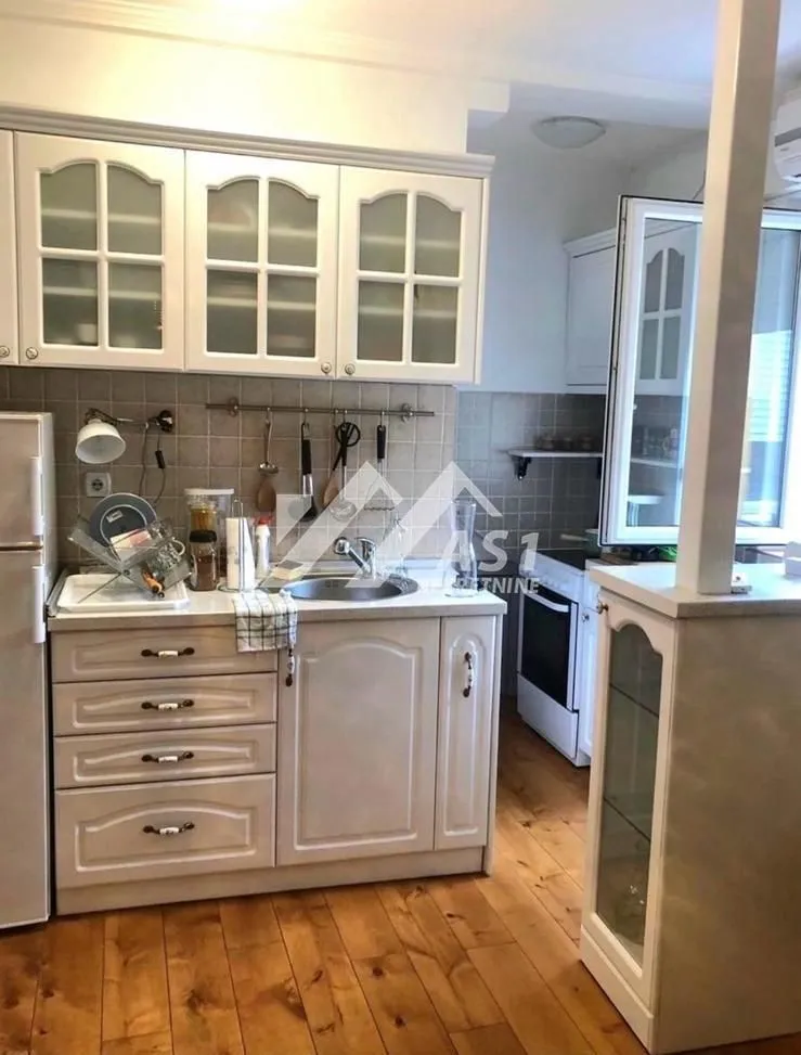 Izdavanje, dvosoban stan, 45m², Podbara, Novi Sad Sve Podlokacije