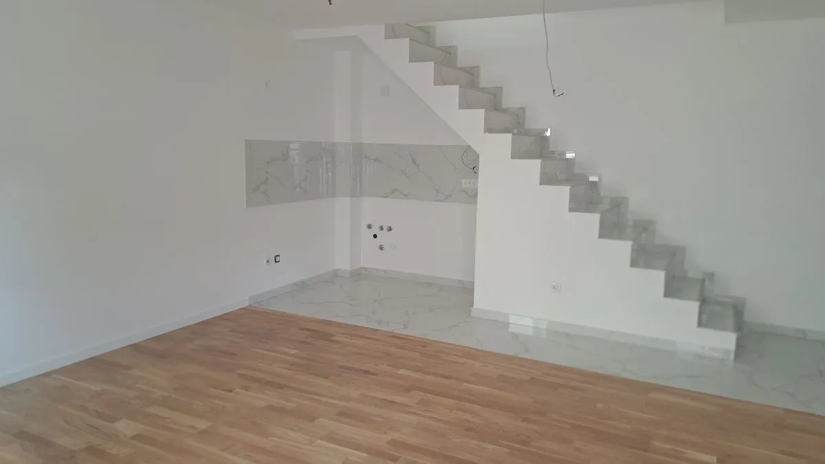 Sale, three bedroom apartment, 54m², Cvetkova Pijaca, Zvezdara Sve Podlokacije