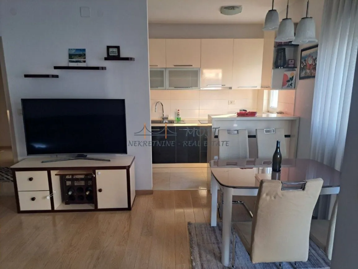 Rent, two bedroom apartment, 72m², City Kvart, Podgorica