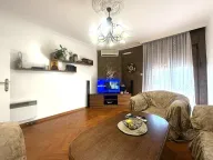 Sale, five bedroom apartment, 180m², Stari Aerodrom, Podgorica - image 3