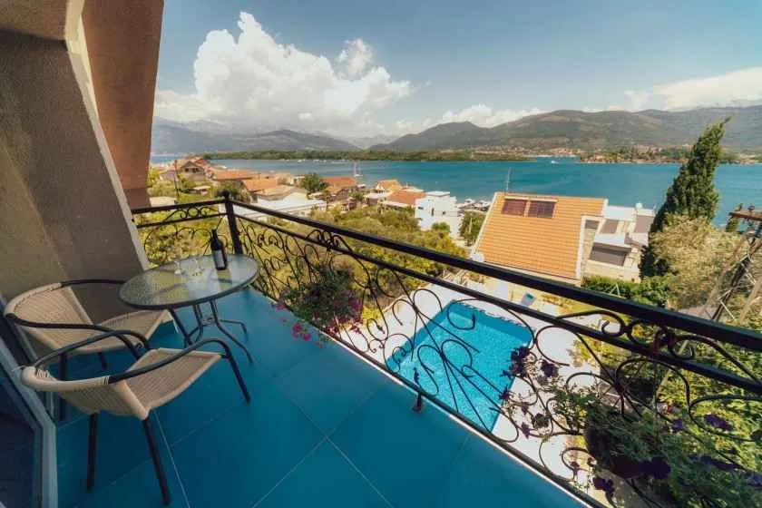 Sale, house, 220m², Đuraševići, Tivat