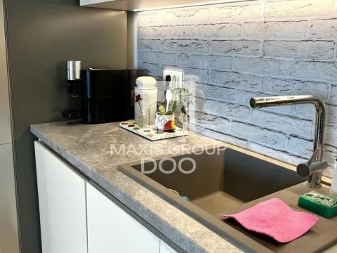 Izdavanje, četvorosoban stan, 120m², Savski Venac, Beograd - image 10