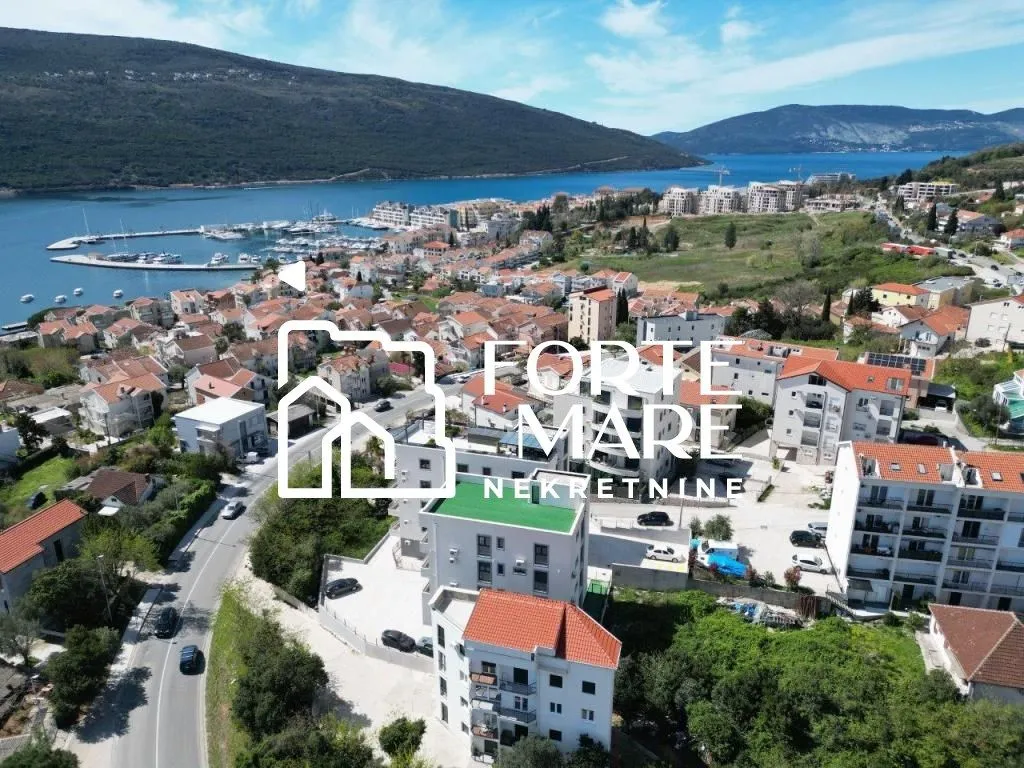 Prodaja, dvosoban stan, 124m², Đenovići, Herceg Novi