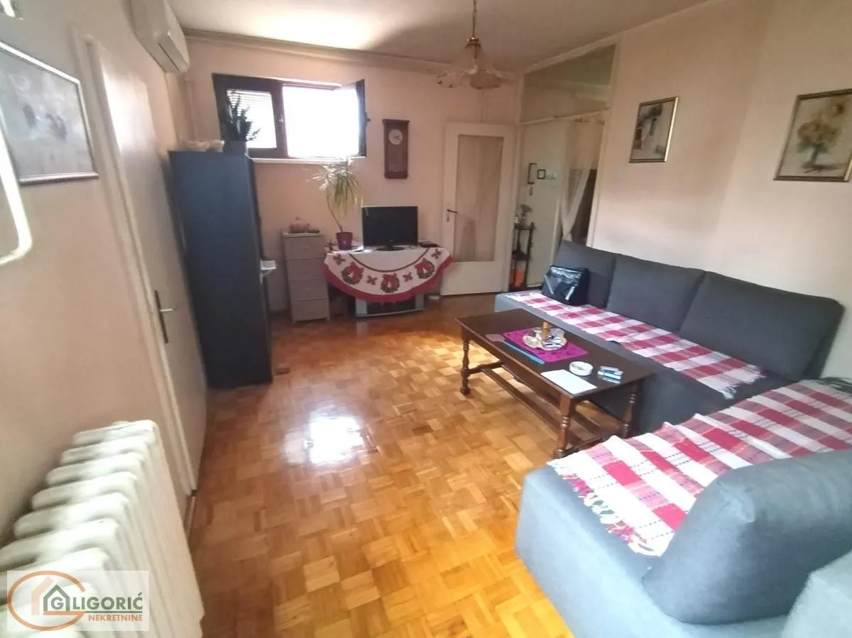 Sale, apartment, 100m², Labudovo Brdo, Beograd